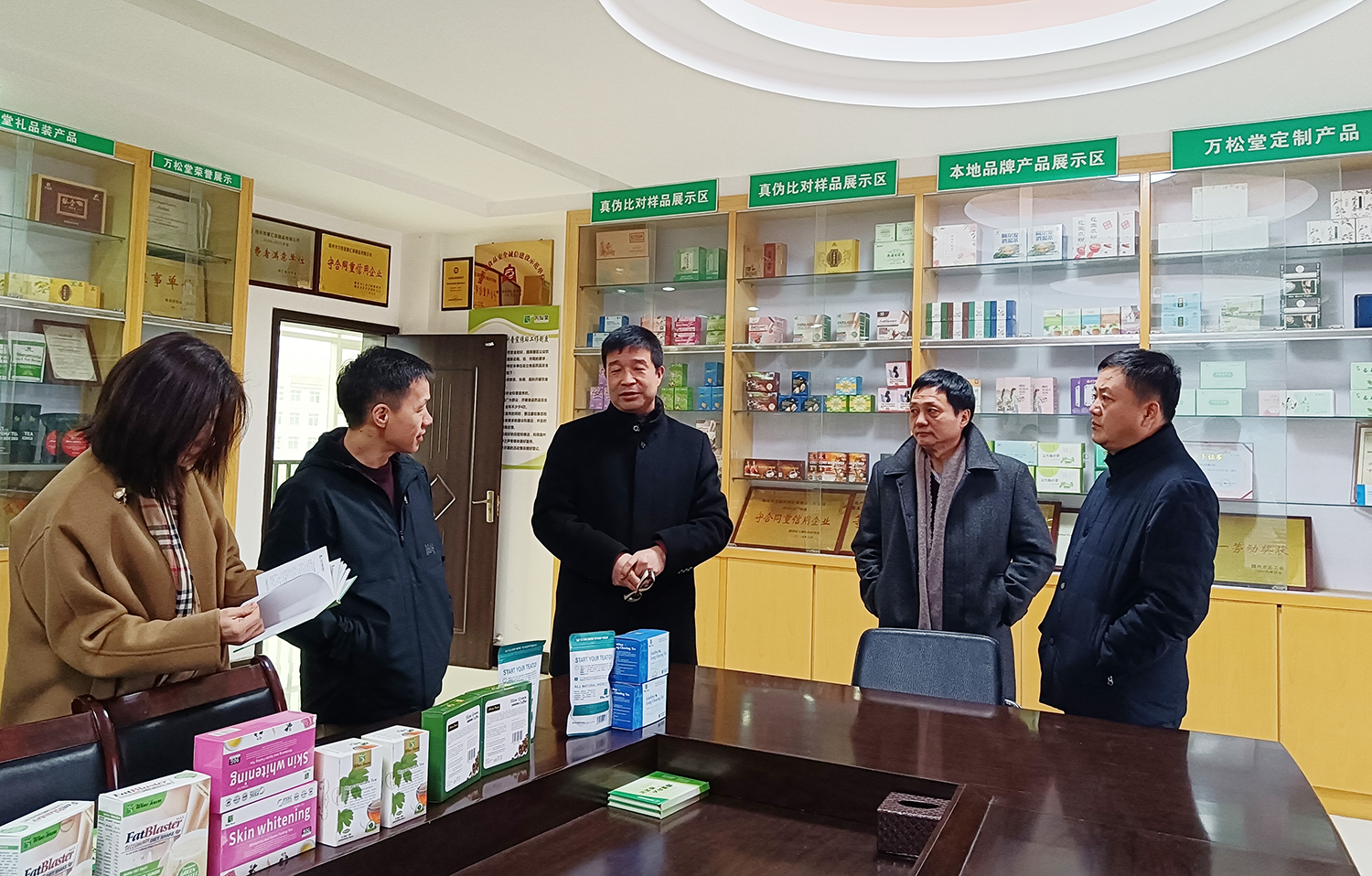 北美貿易集團廖總一行來萬松堂參觀考察選品