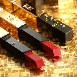 同款小金條口紅貼牌OEM/ODM